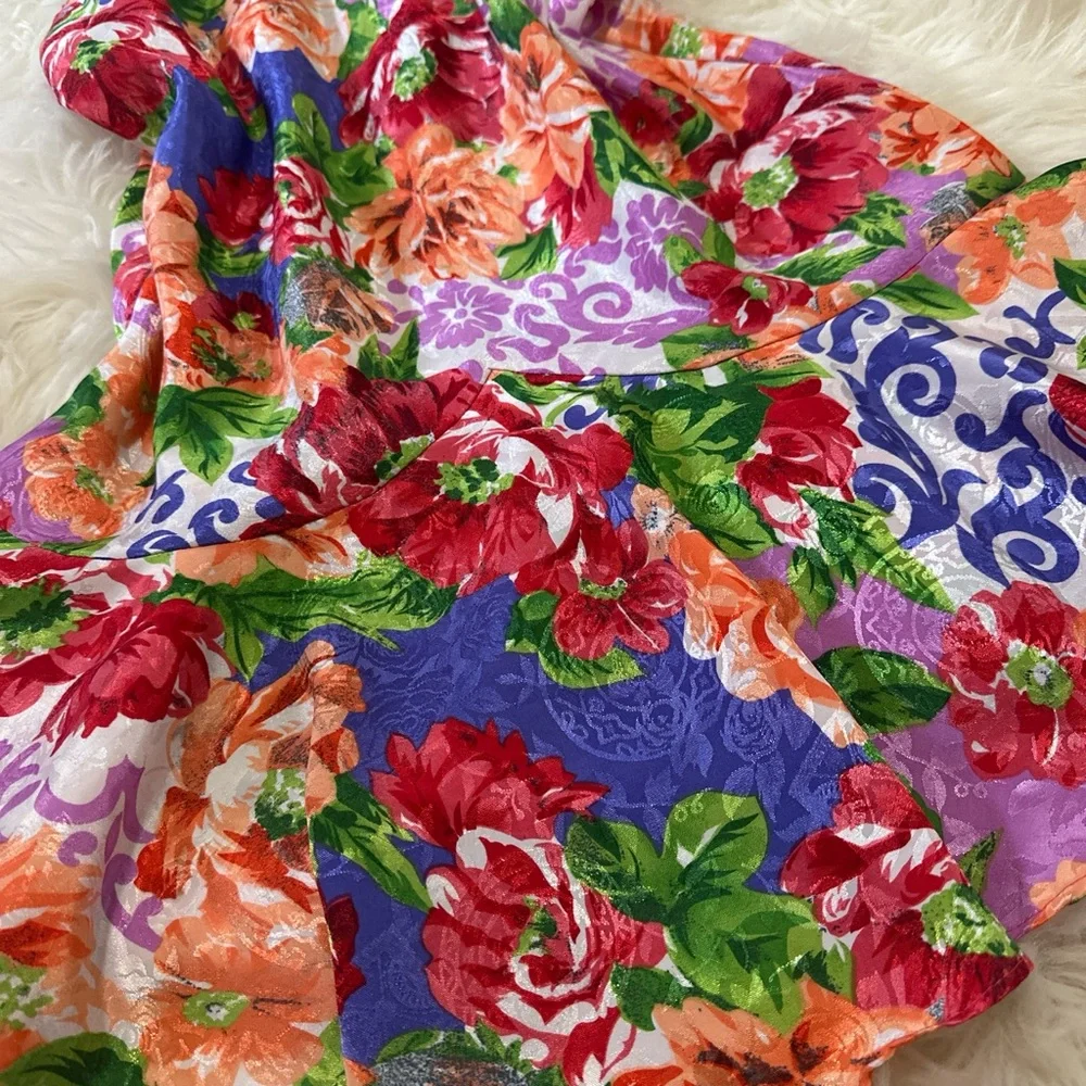 Beautiful vintage gold label Victoria's Secret Floral Chemise - Purple and Red
